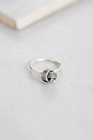 Twisted Knot Ring