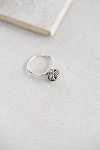 Twisted Knot Ring